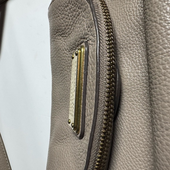 Marc Jacobs Beige Leather Perfect condition.
Discounted! buy now - Picture 3 of 14